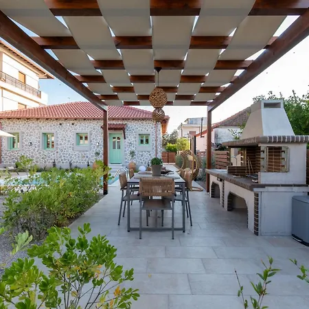 Pnoe Luxury - Private Pool Retreat & Bbq Villa *