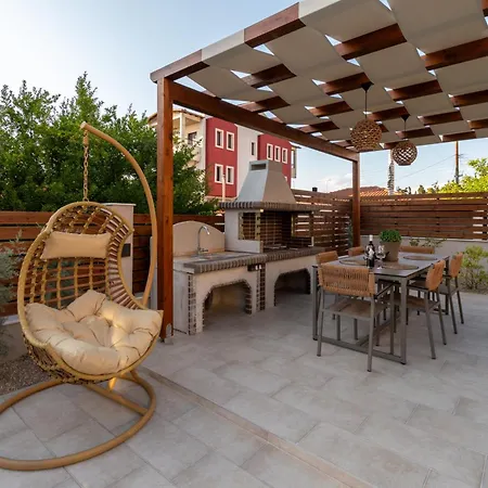 Villa Pnoe Luxury - Private Pool Retreat & Bbq Ierissós
