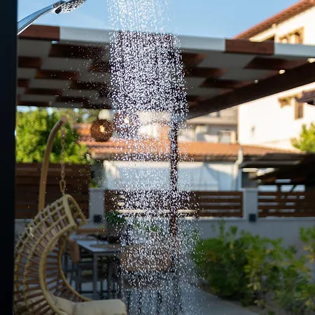 Pnoe Luxury - Private Pool Retreat & Bbq Villa