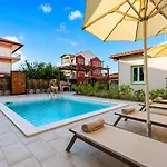 Pnoe Luxury - Private Pool Retreat & Bbq *