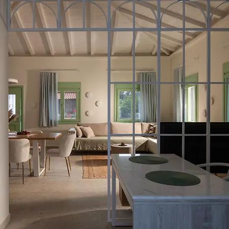 Pnoe Luxury - Private Pool Retreat & Bbq *